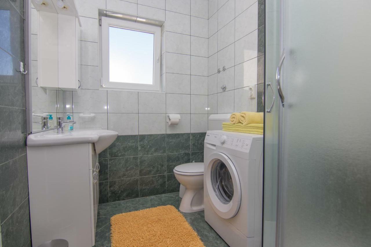 קרק Apartmani Bistricic מראה חיצוני תמונה